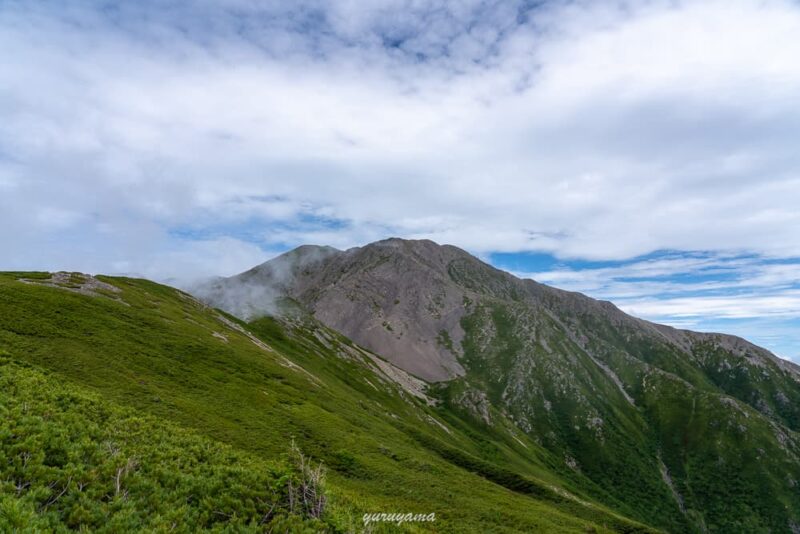 百間洞から見える赤石岳の画像