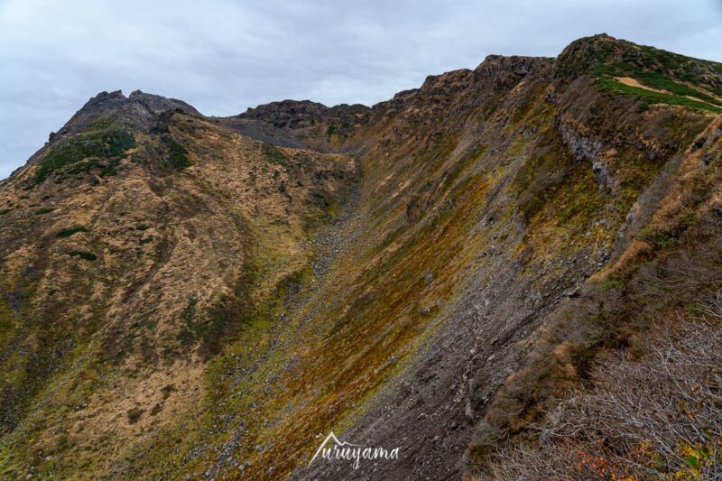 外輪山から眺める鳥海山山頂方面の画像