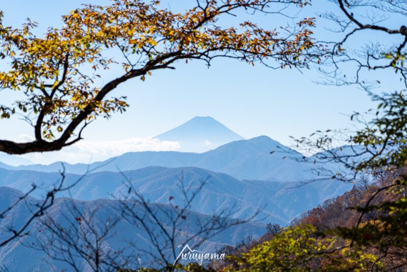 雲取山の登山中、富士見ターンから見える富士山の画像