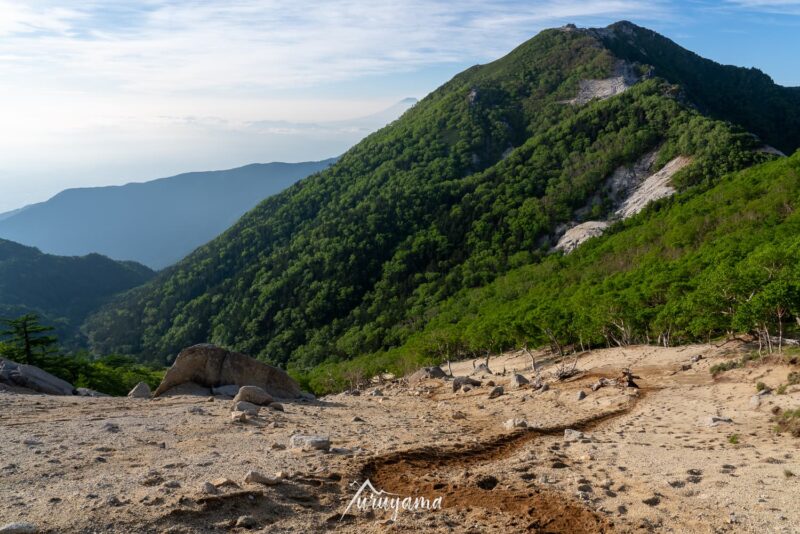 鳳凰三山の稜線の画像