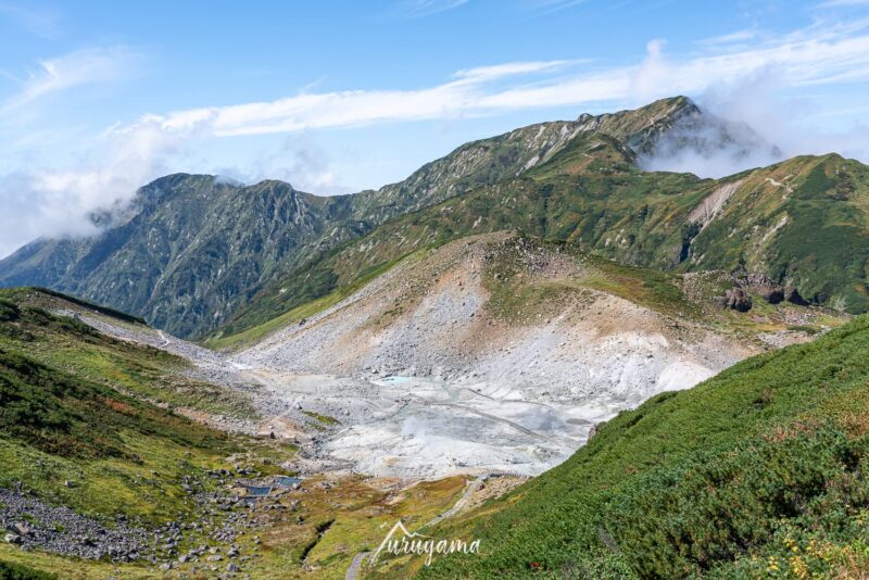 地獄谷と大日岳の画像